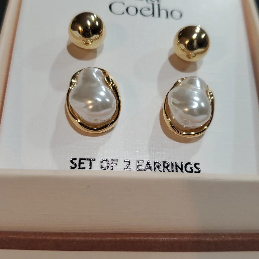 Camila‎ Coelho set of 2 gold plated round ball stud and organic pearl earrings - Picture 3 of 6